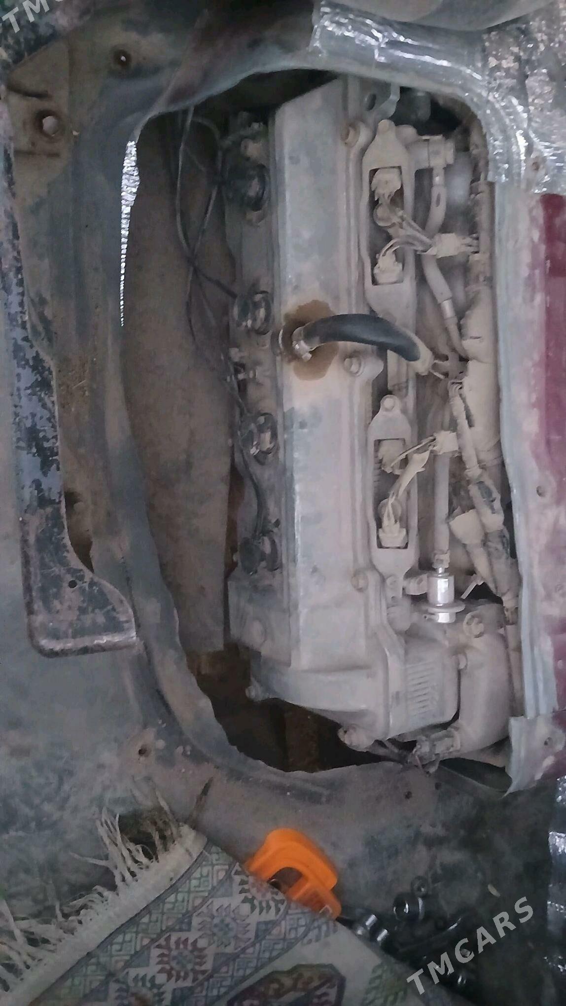 Toyota Previa 1990 - 32 000 TMT - Акдепе - img 7