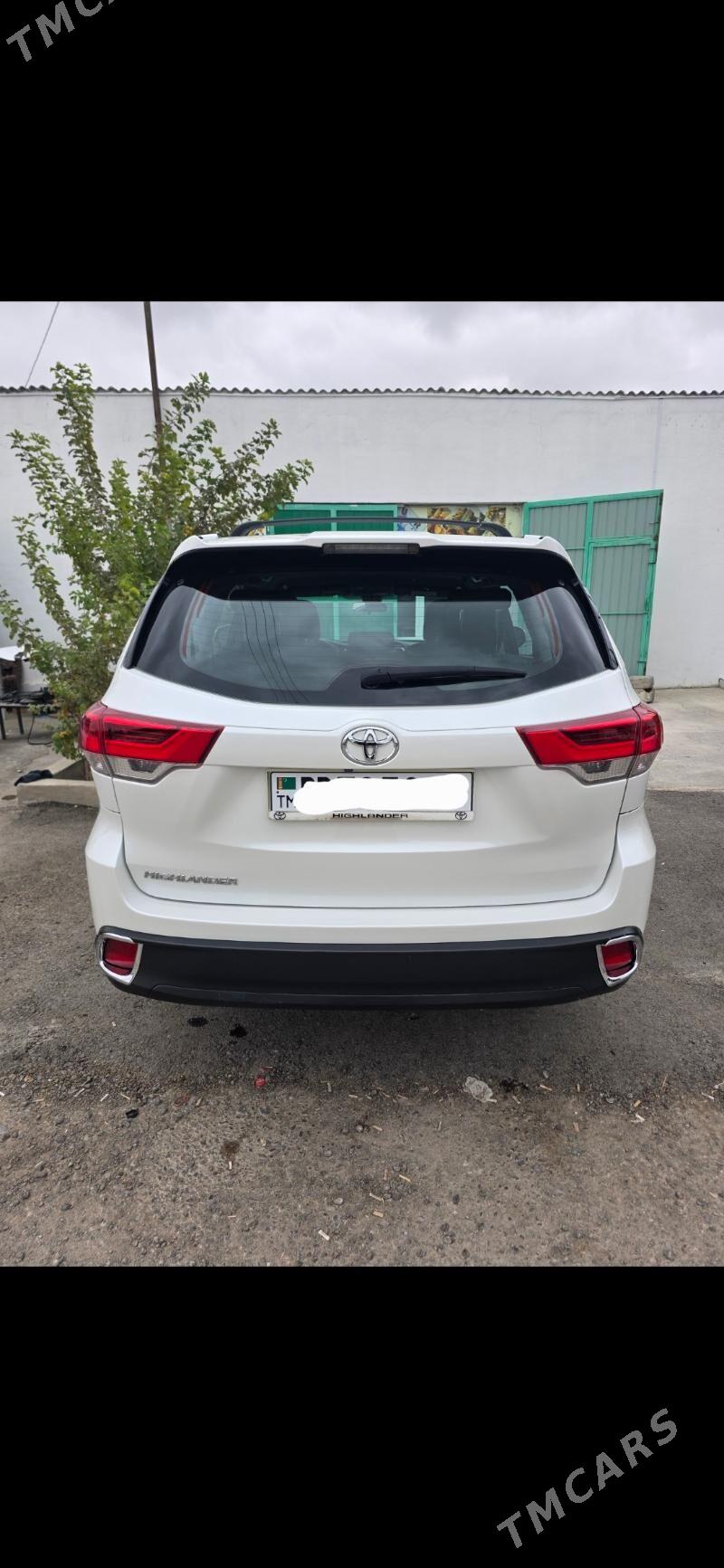 Toyota Highlander 2017 - 390 000 TMT - Ашхабад - img 3