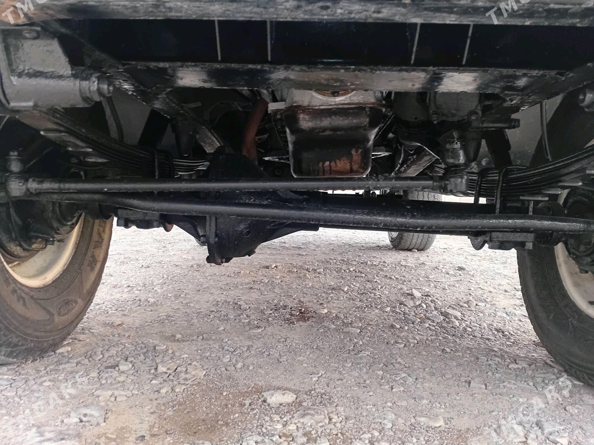 UAZ 469 2002 - 65 000 TMT - Серахс - img 7