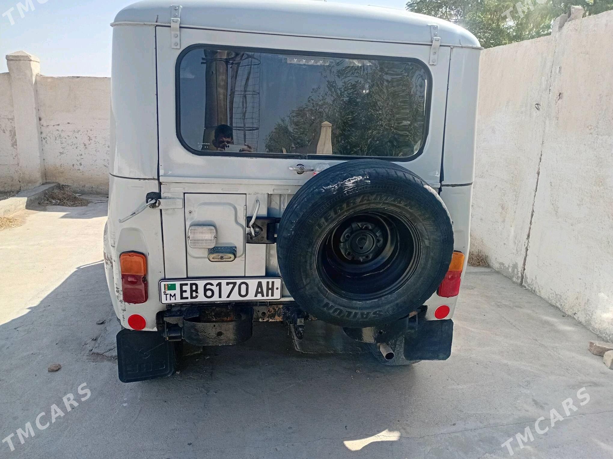 UAZ 469 2002 - 65 000 TMT - Серахс - img 2