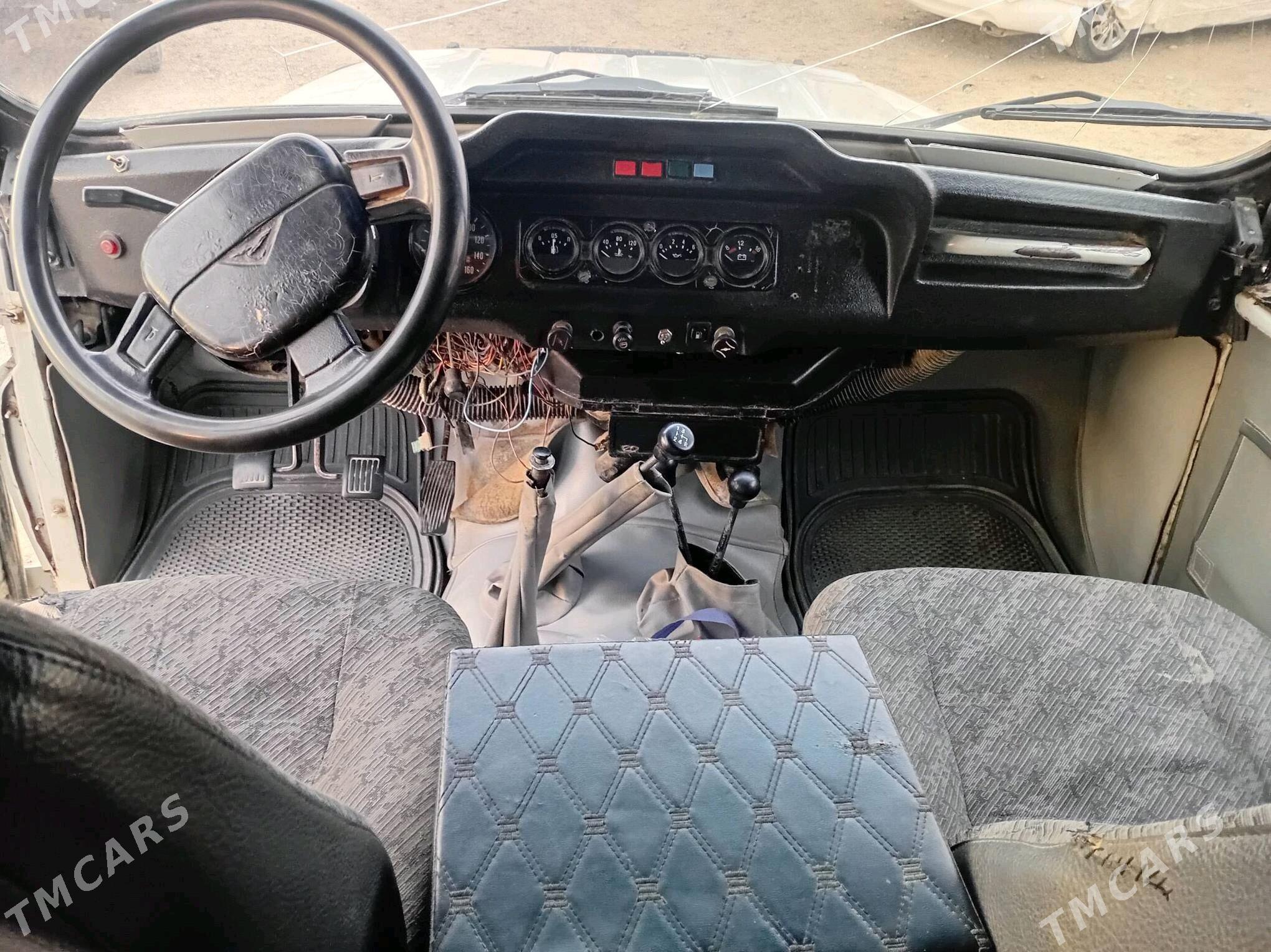 UAZ 469 2002 - 65 000 TMT - Серахс - img 4