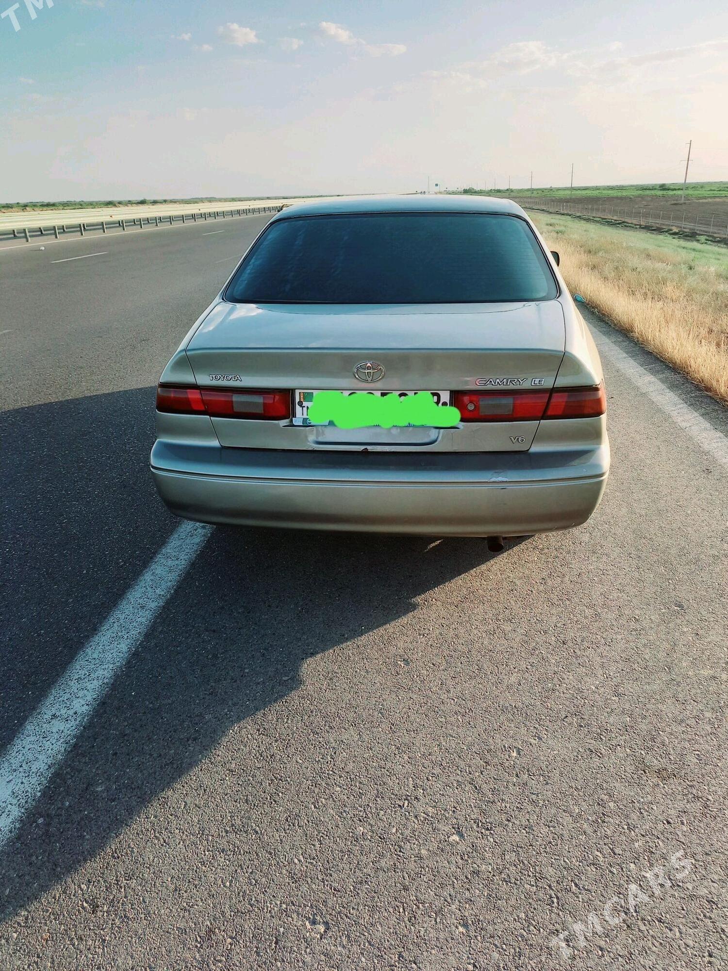 Toyota Camry 1999 - 130 000 TMT - Мары - img 3