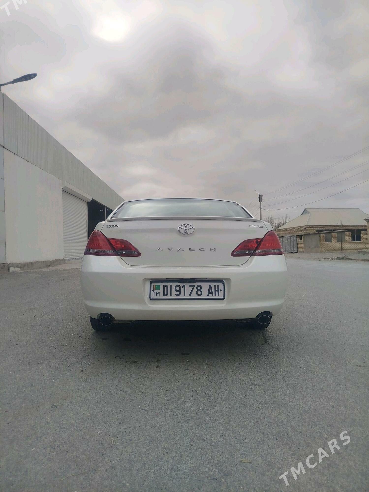 Toyota Avalon 2008 - 230 000 TMT - Bäherden - img 4