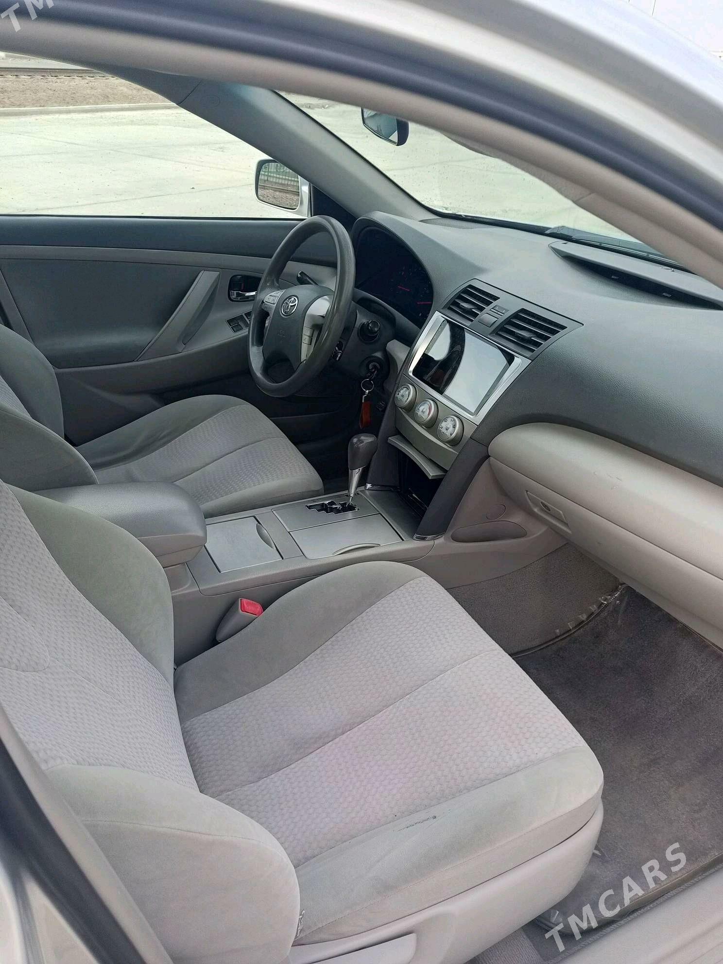 Toyota Camry 2011 - 220 000 TMT - Дашогуз - img 4