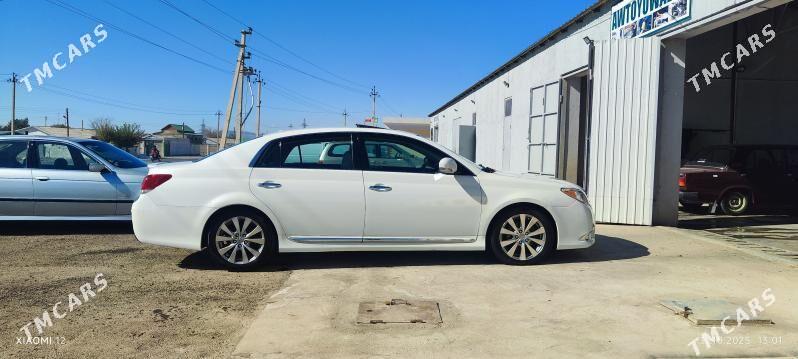 Toyota Avalon 2011 - 330 000 TMT - Гызыларбат - img 2