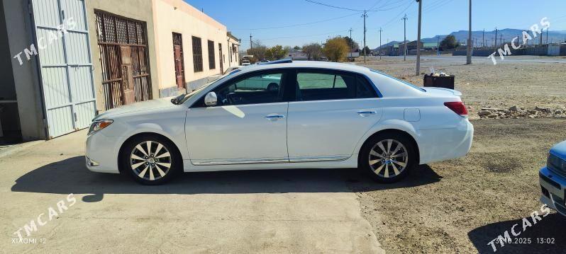 Toyota Avalon 2011 - 330 000 TMT - Гызыларбат - img 1