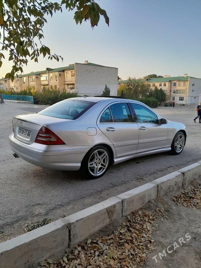 Mercedes-Benz C300 2006 - 130 000 TMT - 9 mkr - img 4