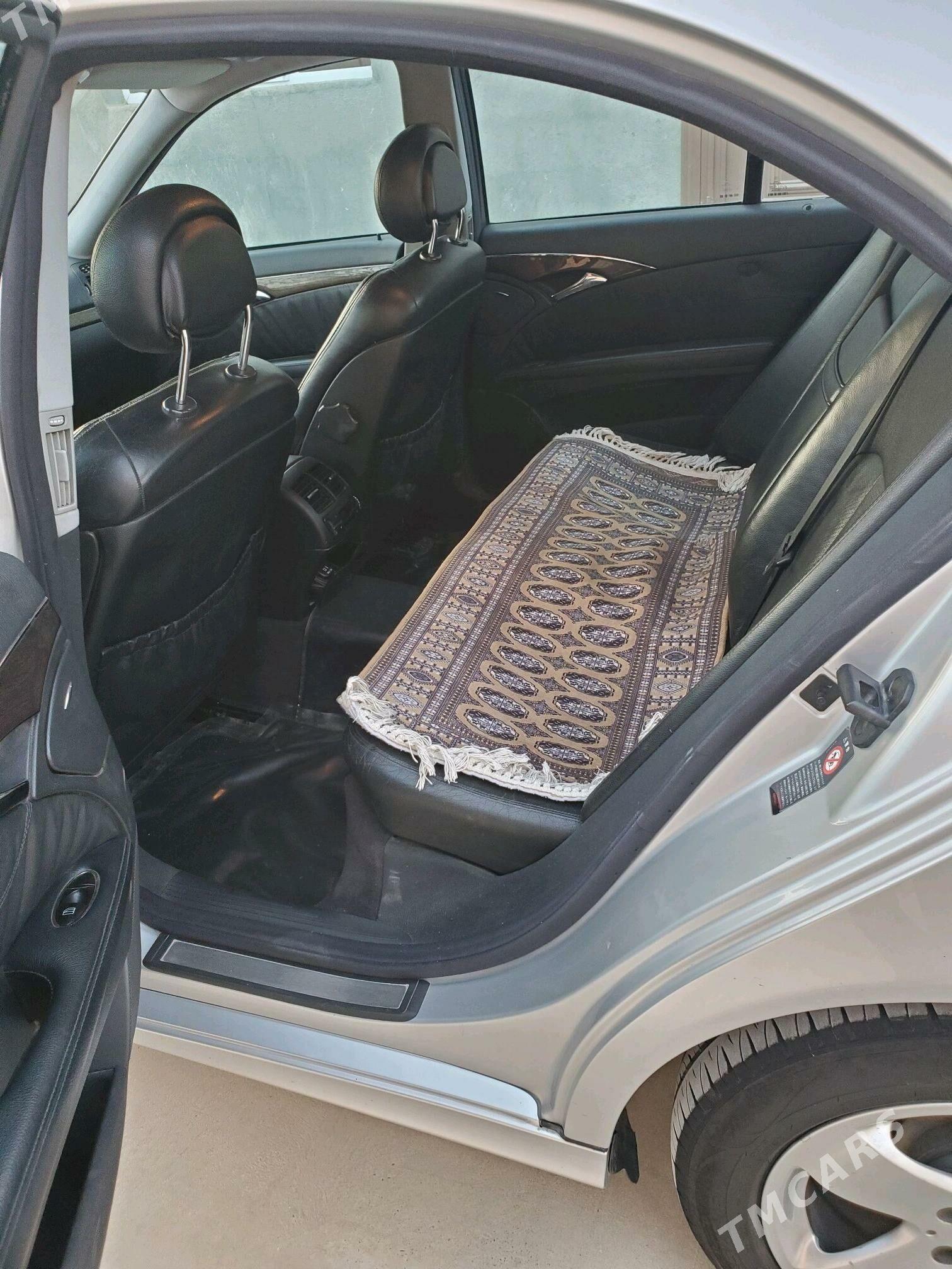 Mercedes-Benz E320 2002 - 140 000 TMT - Бахарден - img 6