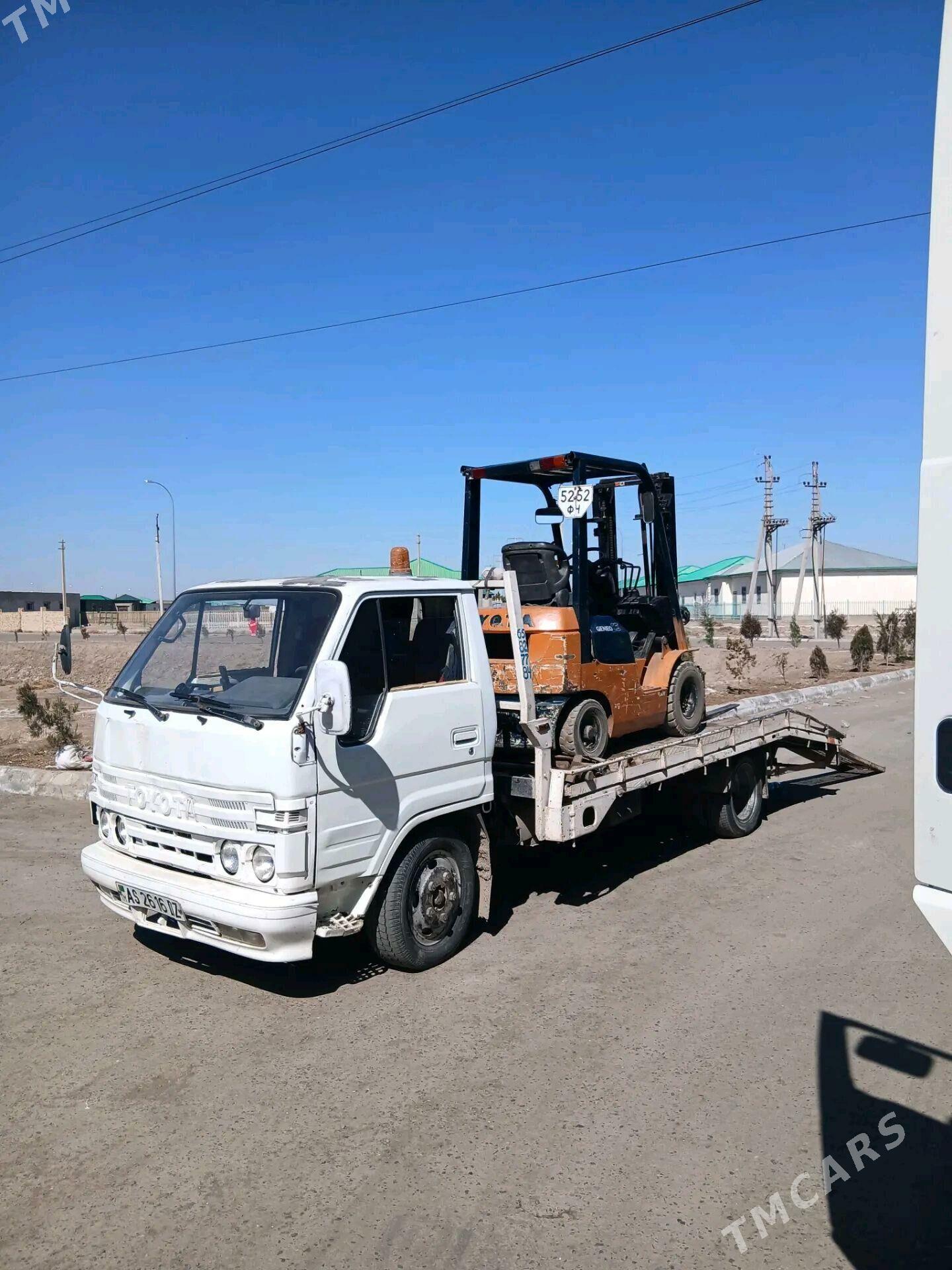 Toyota Dyna 1995 - 130 000 TMT - Дашогуз - img 1