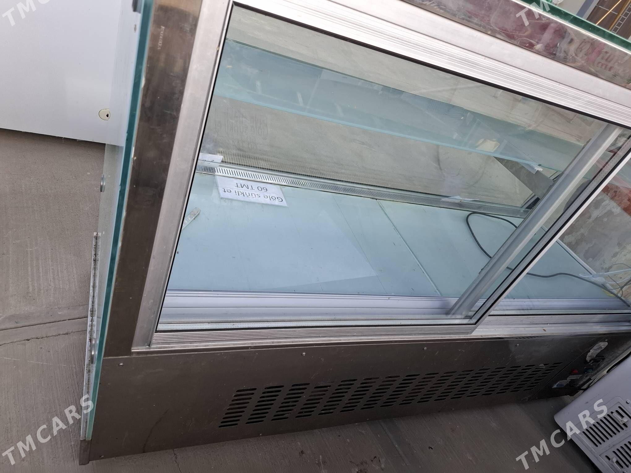 WITRINA  HOLODINIK - Büzmeýin - img 5