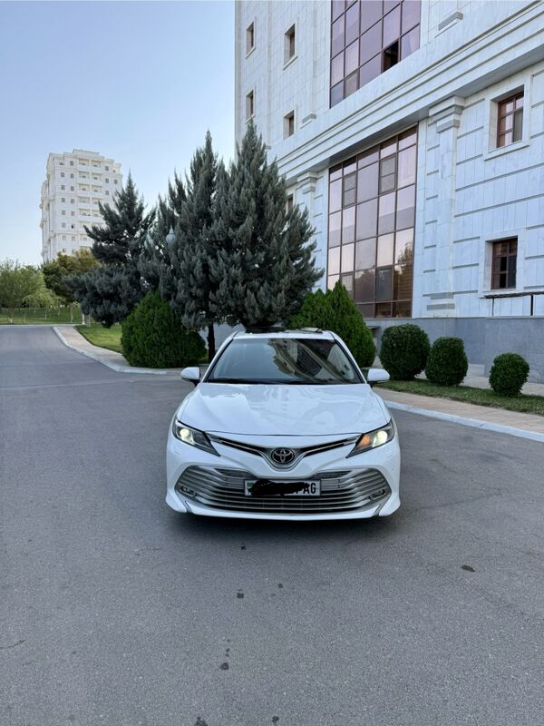 Toyota Camry 2018 - 295 000 TMT - Ашхабад - img 2