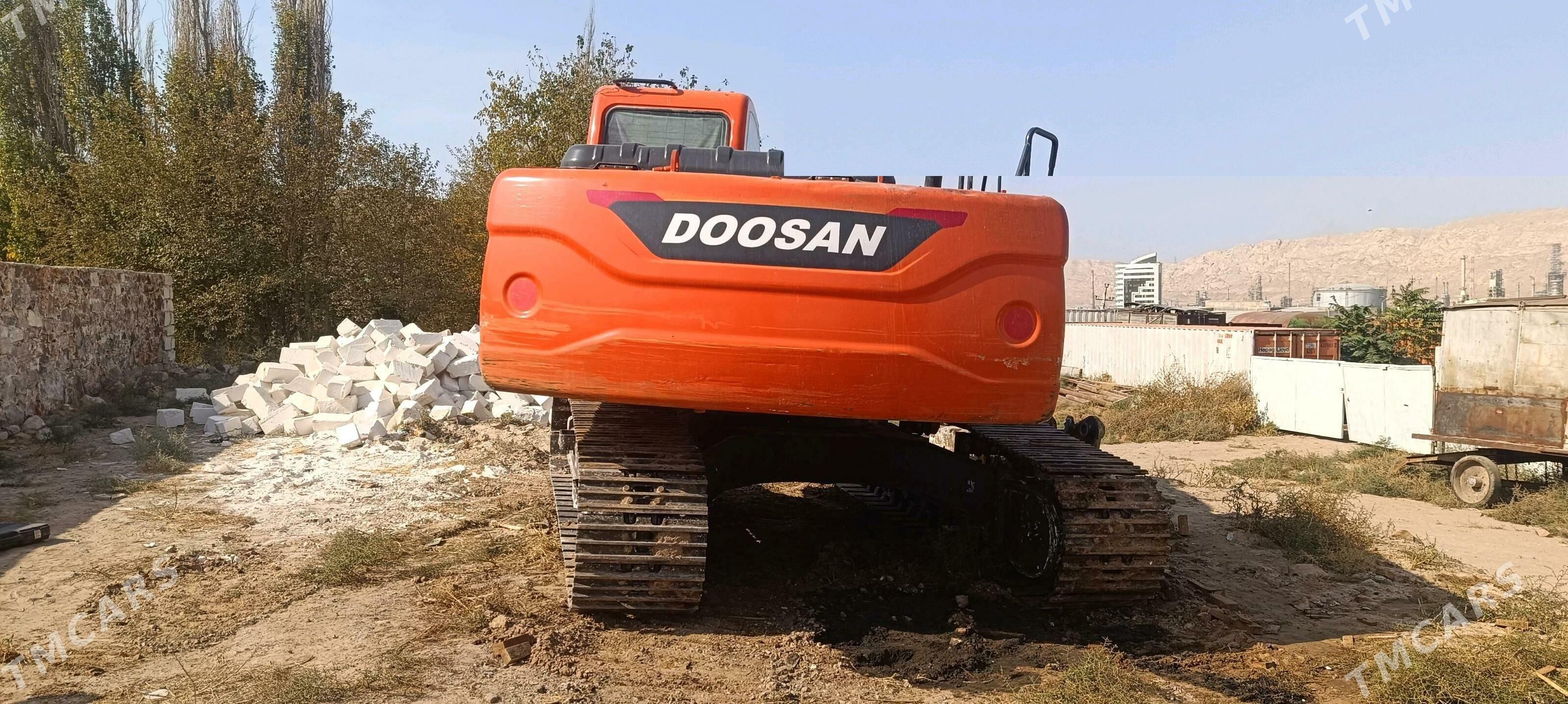 Caterpillar Excavator 2013 - 1 000 000 TMT - Туркменбаши - img 1