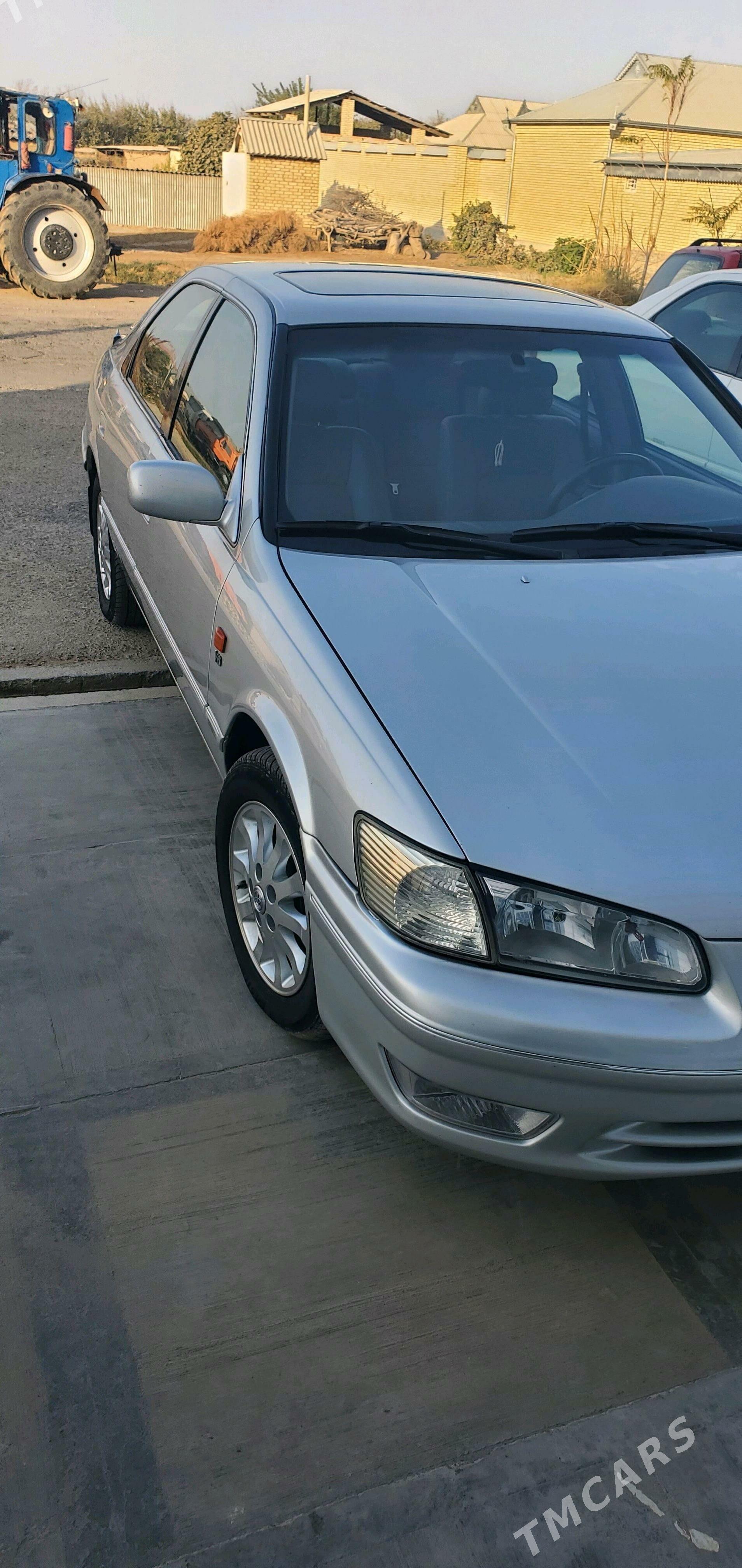 Toyota Camry 2000 - 200 000 TMT - Wekilbazar - img 2