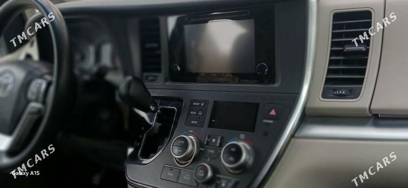 Toyota Sienna 2018 - 420 000 TMT - Тязе заман - img 5