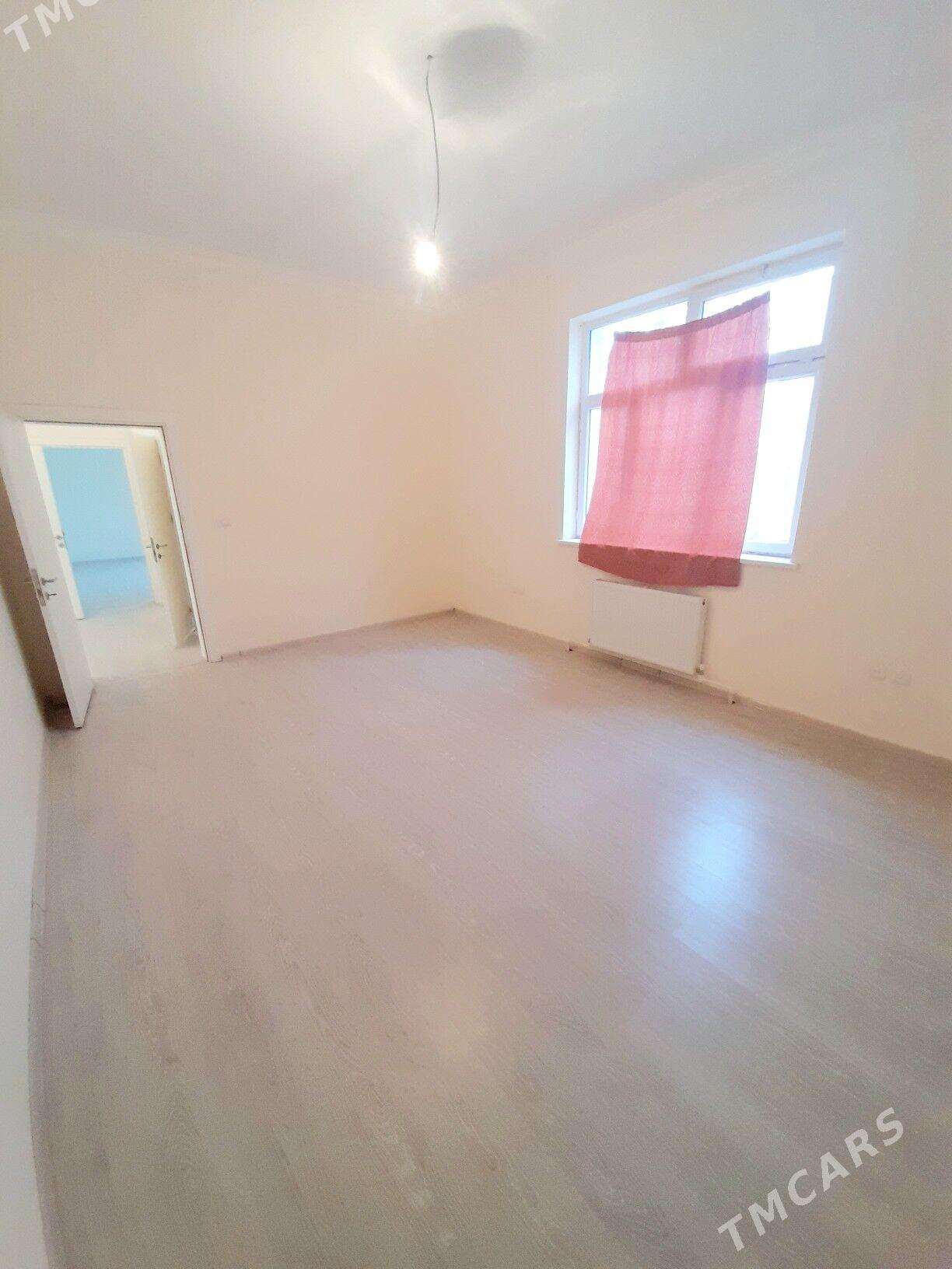 taze  zam.  4 komn. 2 tapg. - Täze zaman - img 9