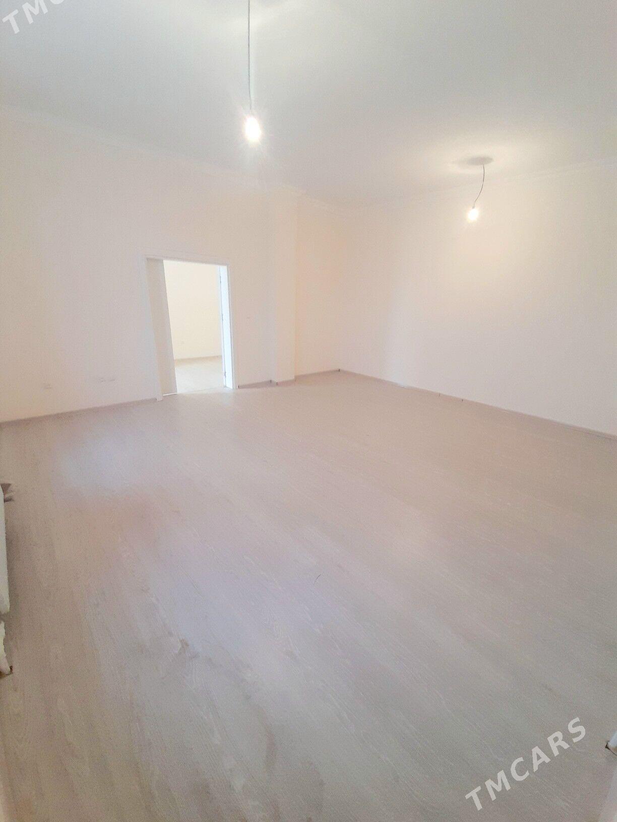 taze  zam.  4 komn. 2 tapg. - Täze zaman - img 8