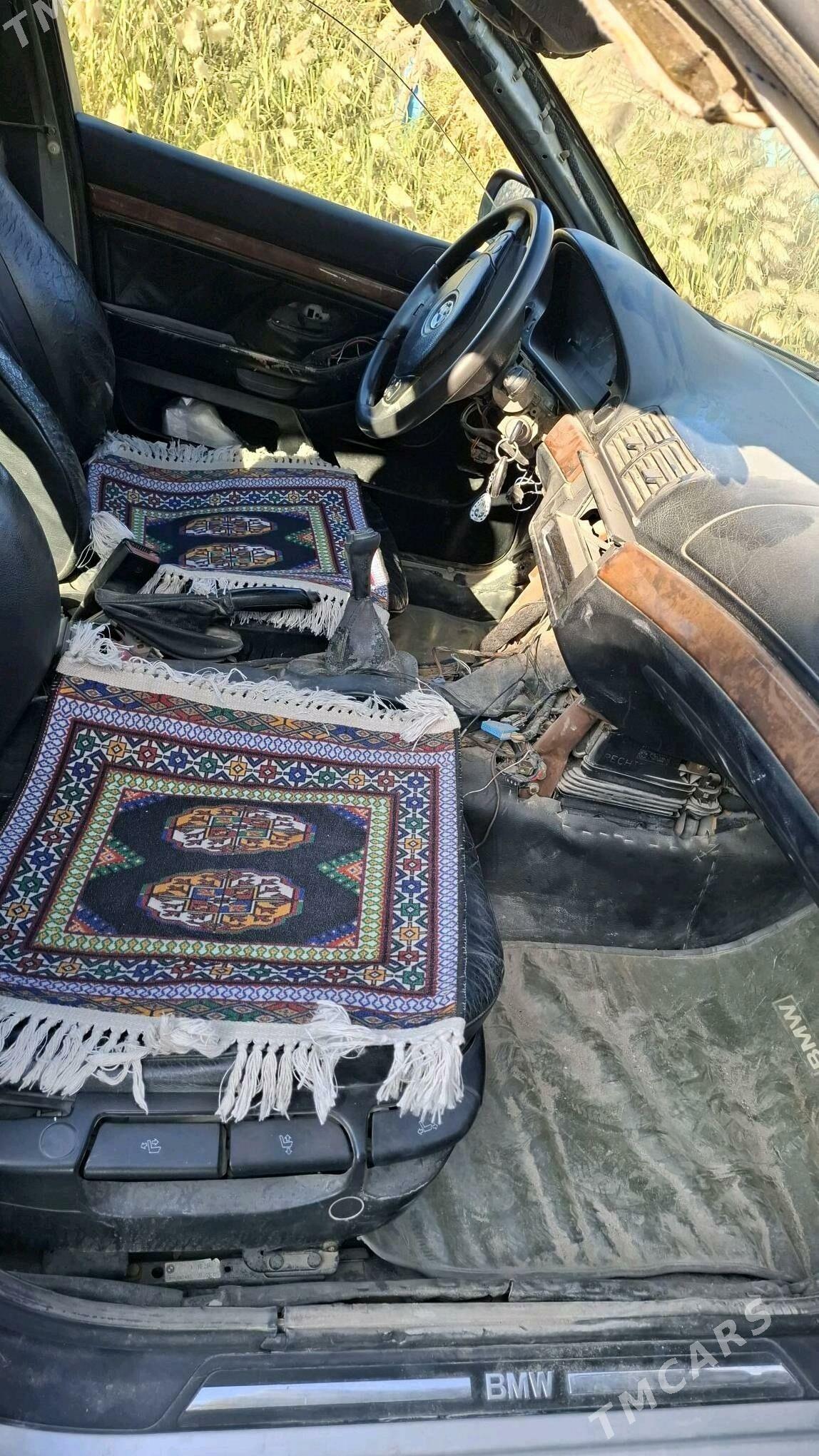 BMW E39 1997 - 60 000 TMT - Türkmenabat - img 4