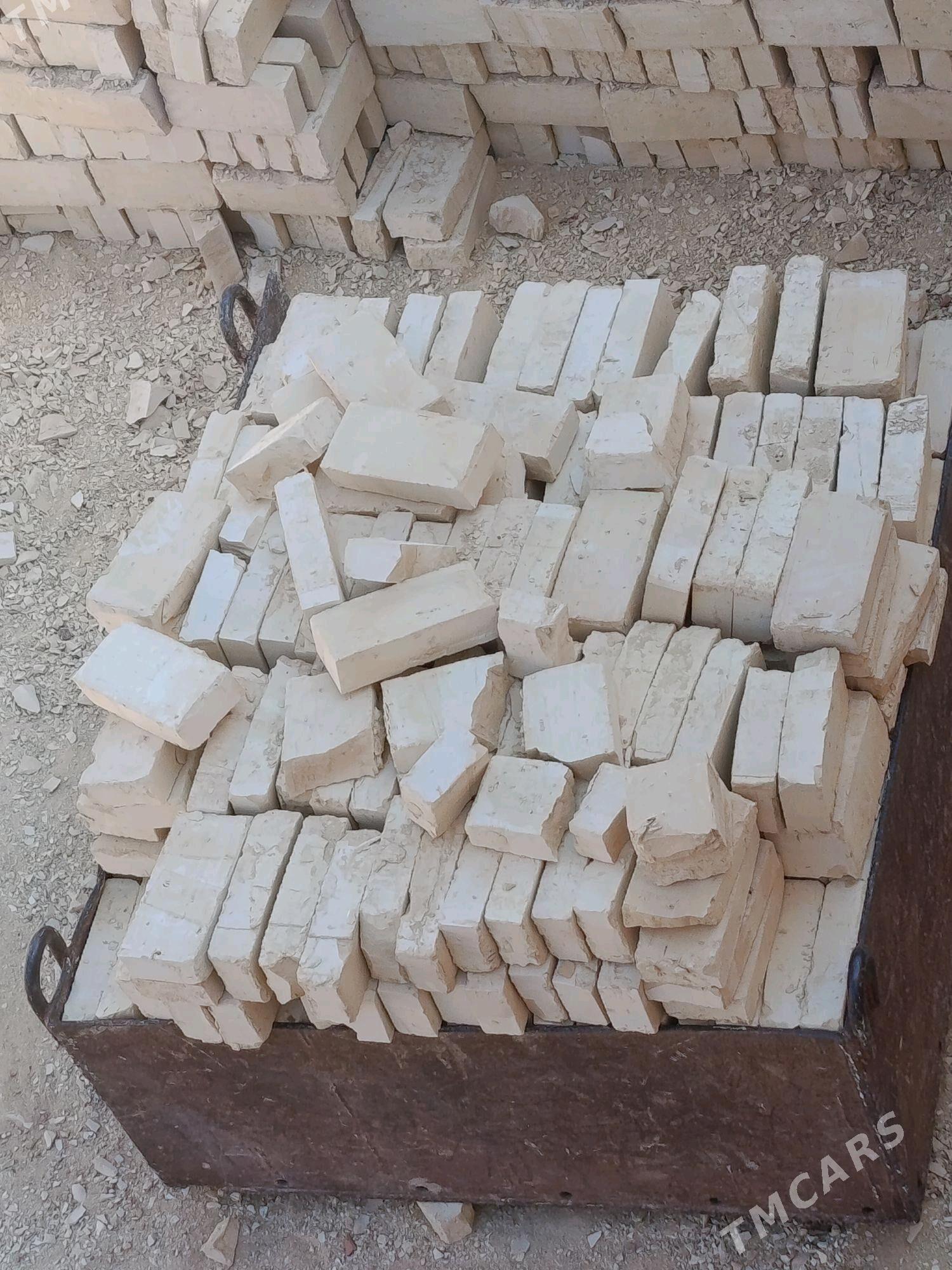 Abişni bişen kerpiç - Baýramaly - img 2