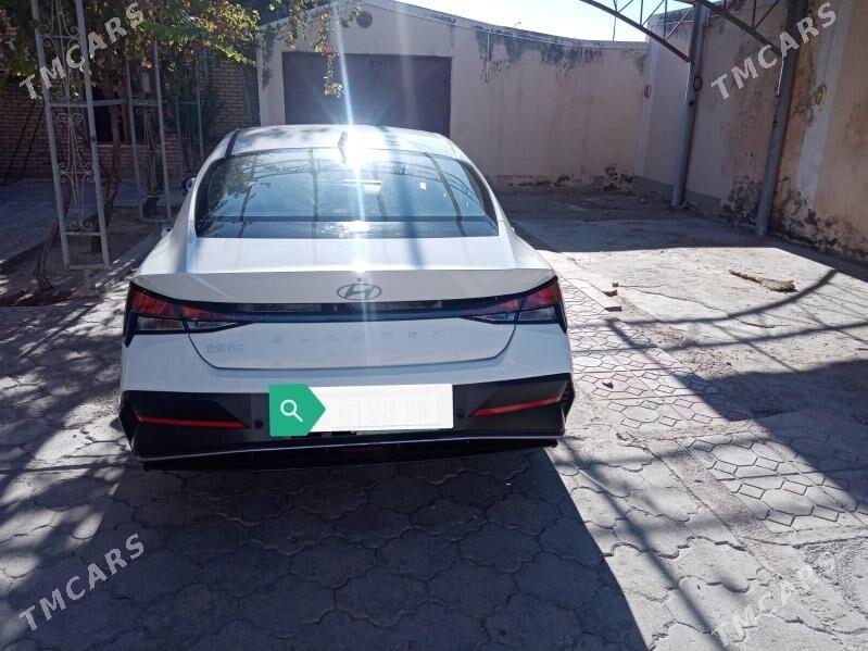 Hyundai Elantra 2025 - 290 000 TMT - Balkanabat - img 1