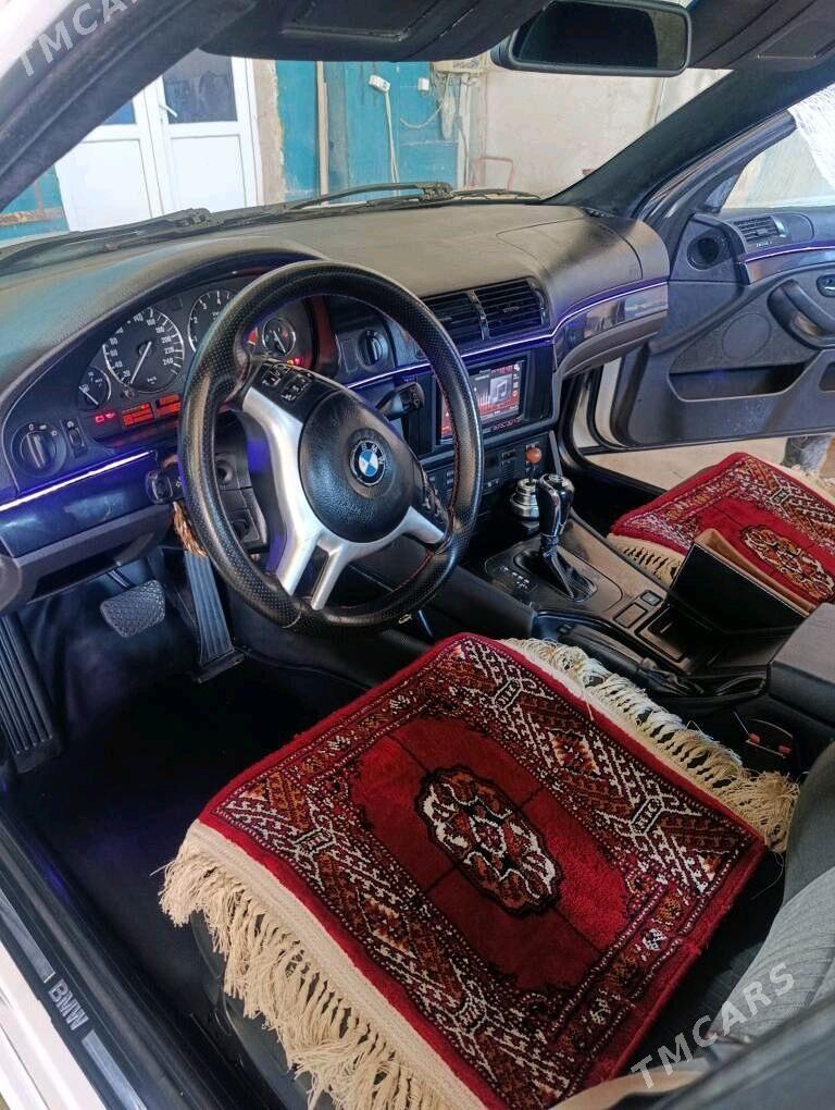 BMW E39 2001 - 130 000 TMT - Дашогуз - img 4