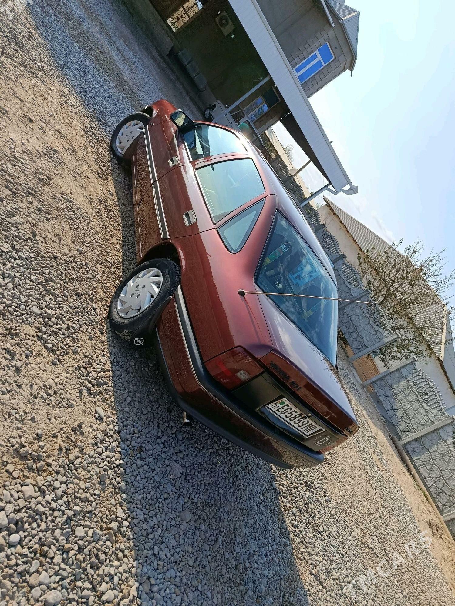 Opel Vectra 1990 - 40 000 TMT - Mary - img 3