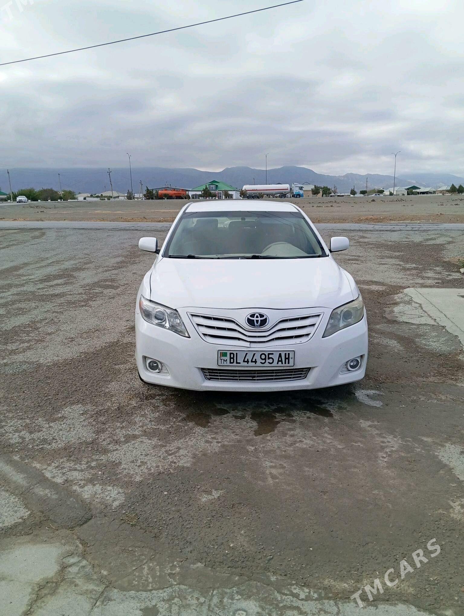 Toyota Camry 2009 - 133 000 TMT - Bäherden - img 4