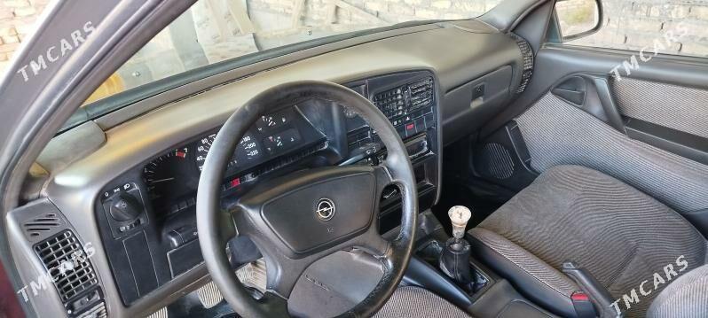 Opel Omega 1990 - 25 000 TMT - Дашогуз - img 7