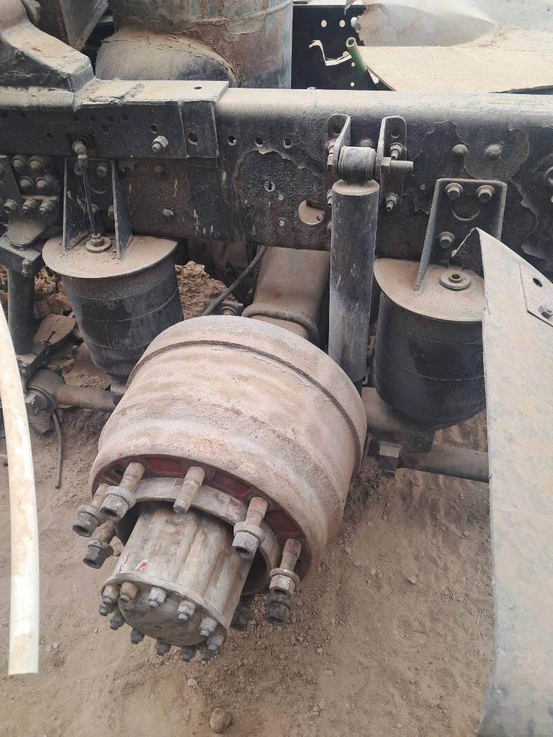 Volvo mosdy 40 000 TMT - Saýat - img 1