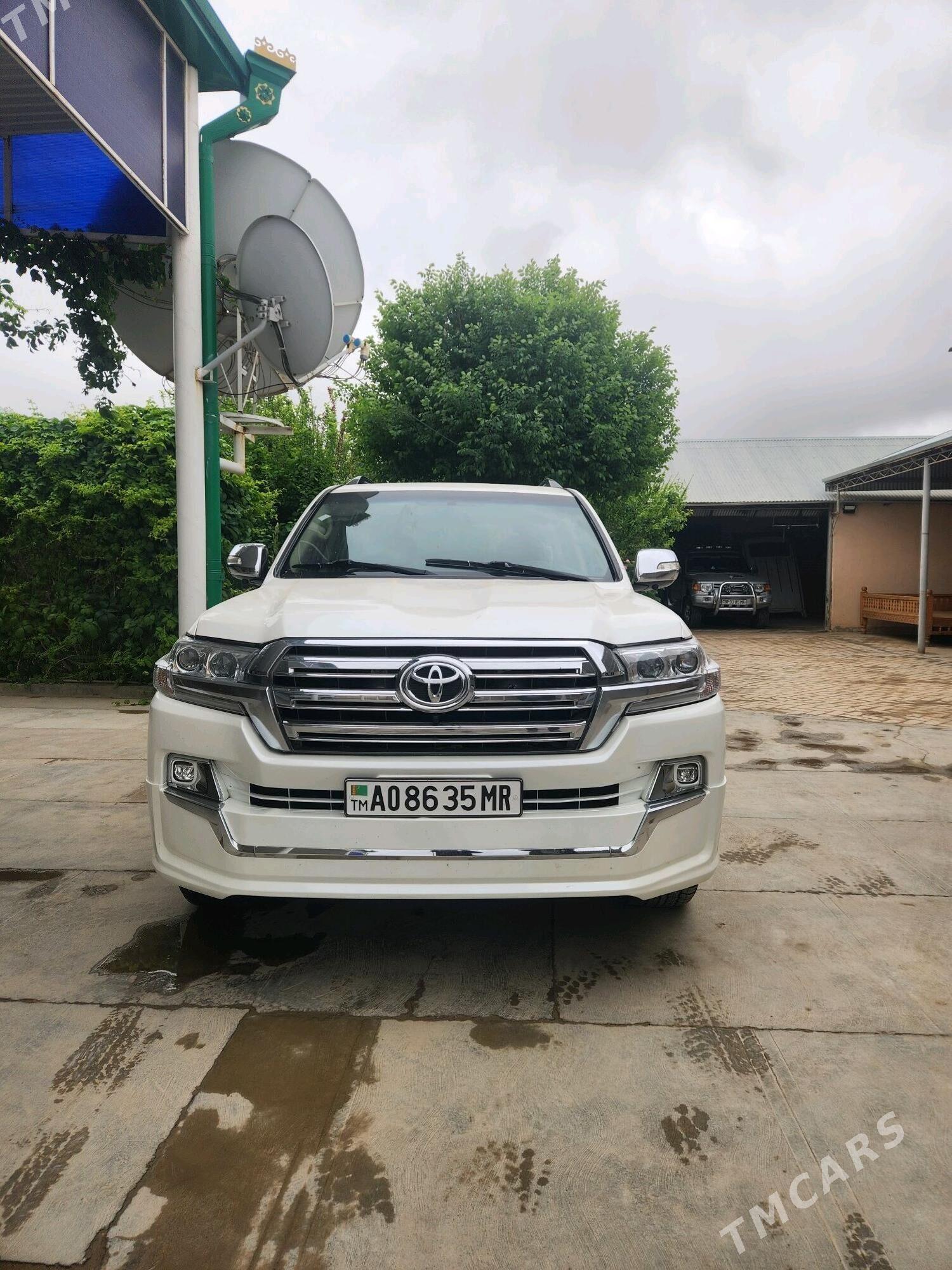 Toyota Land Cruiser 2010 - 1 000 000 TMT - Байрамали - img 3