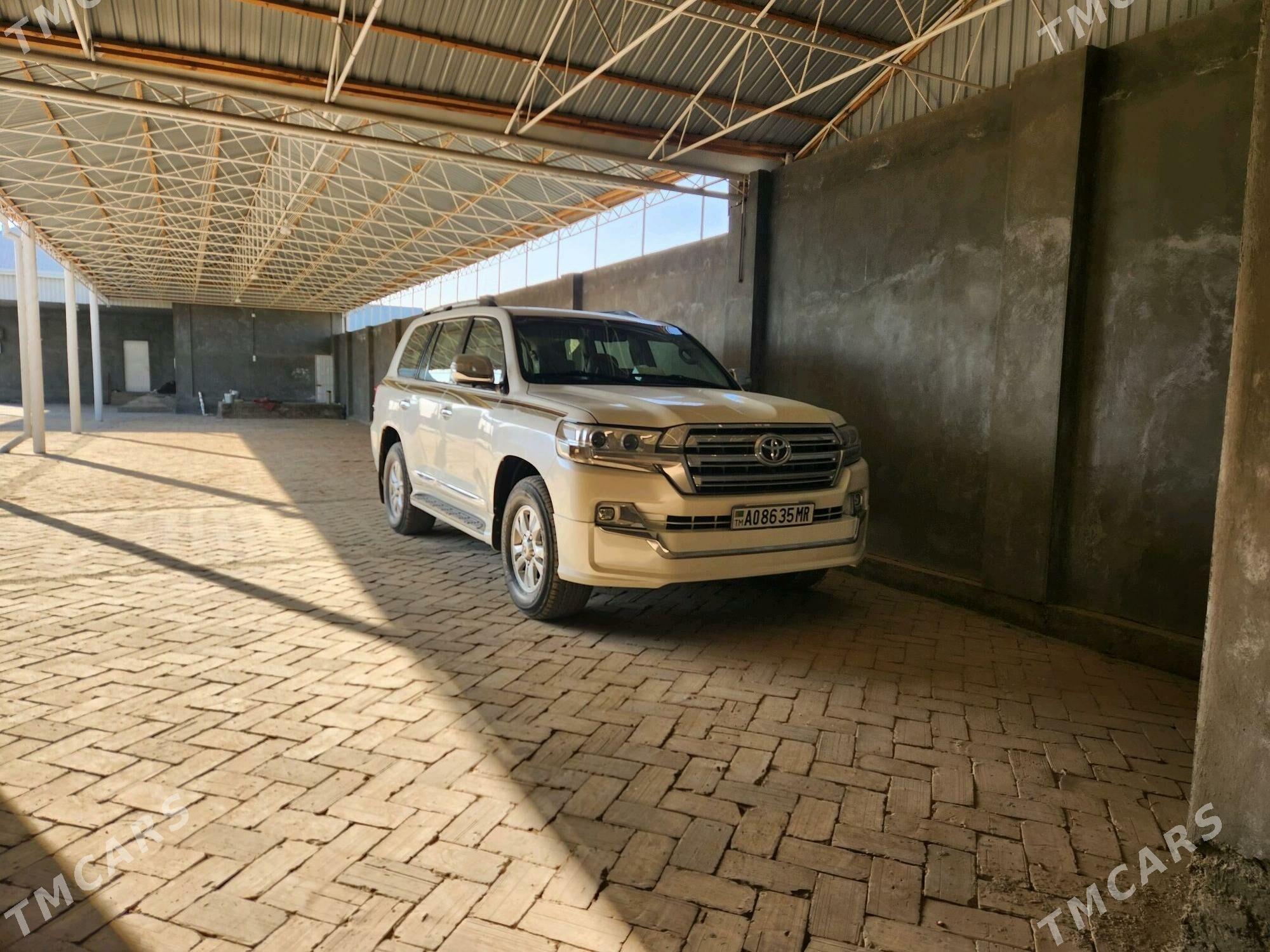 Toyota Land Cruiser 2010 - 1 000 000 TMT - Байрамали - img 5