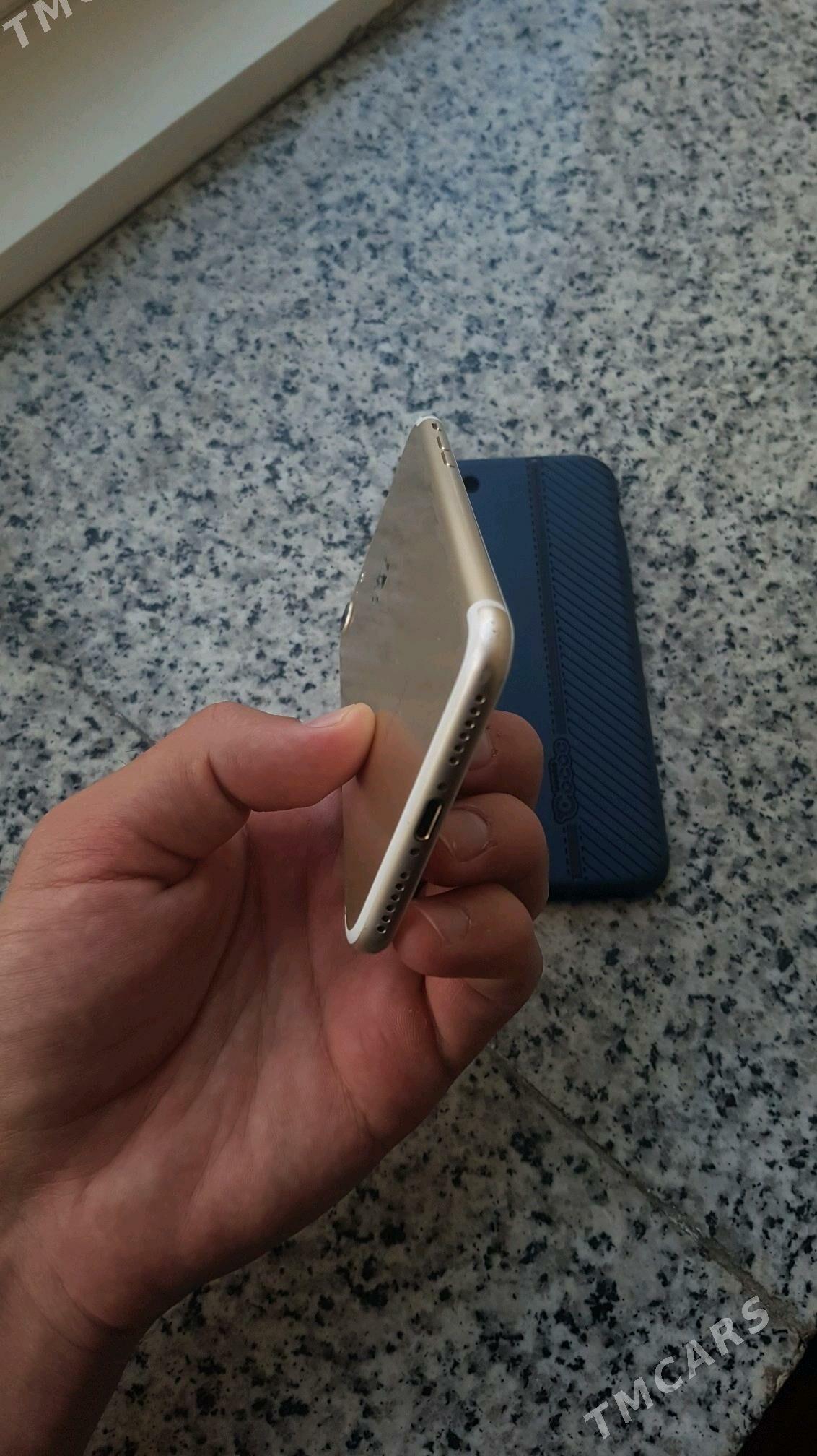 iphone 7gold - Mary - img 2