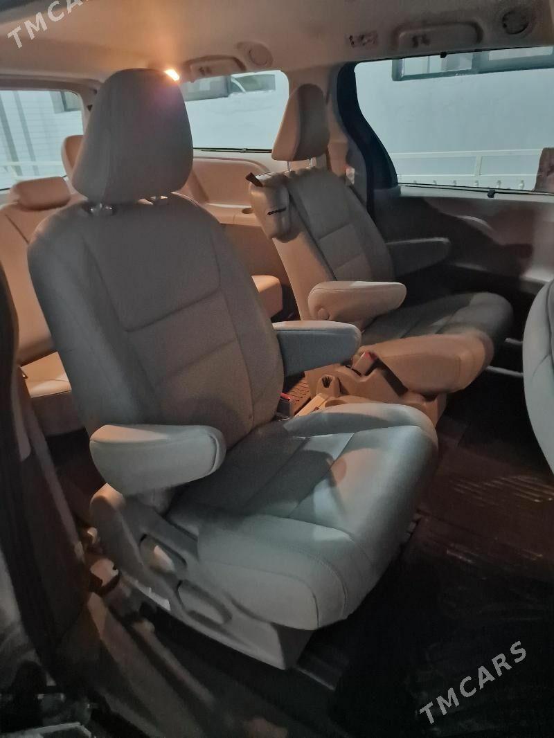 Toyota Sienna 2020 - 430 000 TMT - Ашхабад - img 6