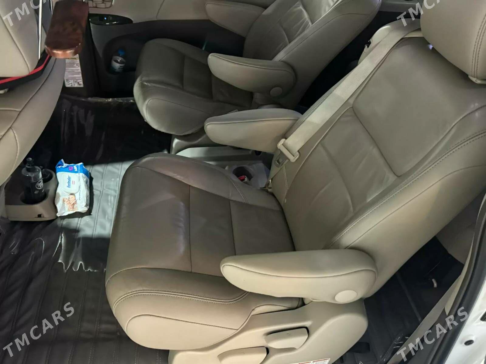 Toyota Sienna 2016 - 390 000 TMT - Балканабат - img 8