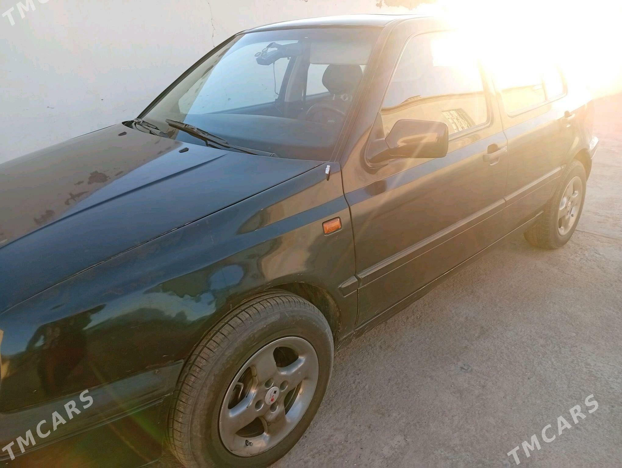Volkswagen Golf 1993 - 26 000 TMT - Daşoguz - img 4