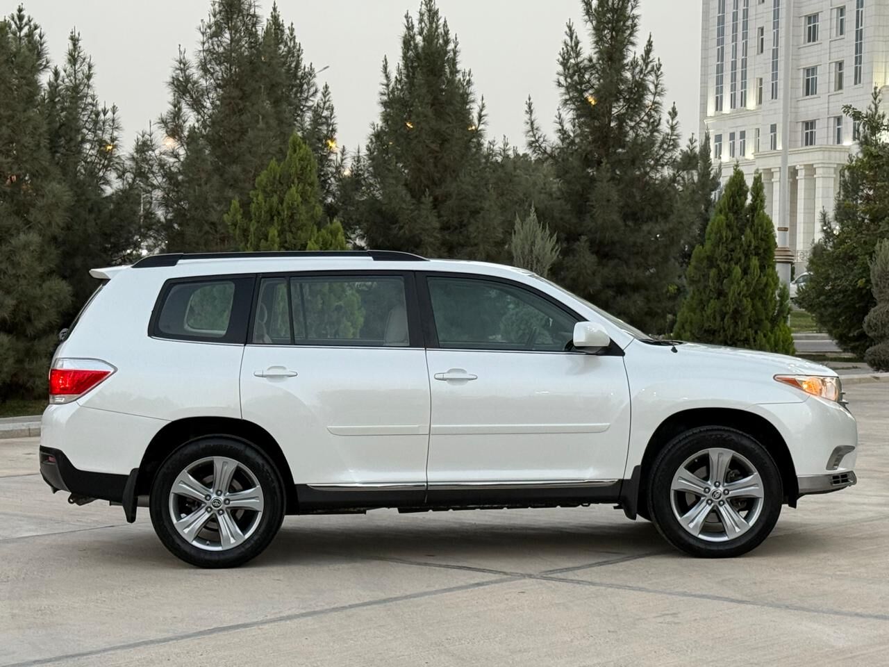 Toyota Highlander 2011 - 328 000 TMT - Ашхабад - img 6