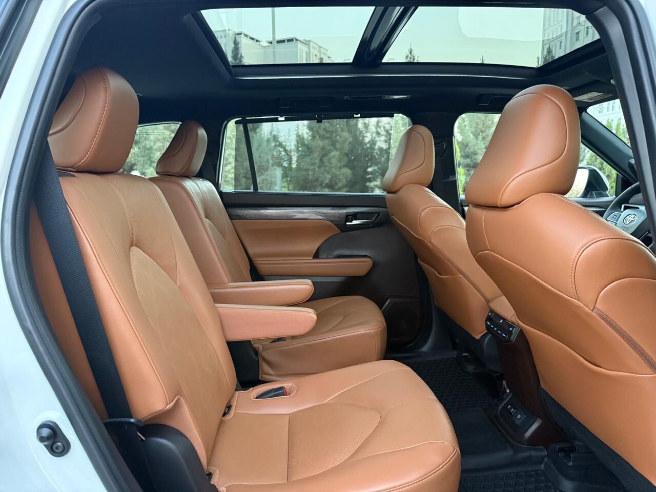 Toyota Highlander 2021 - 915 000 TMT - Ашхабад - img 10