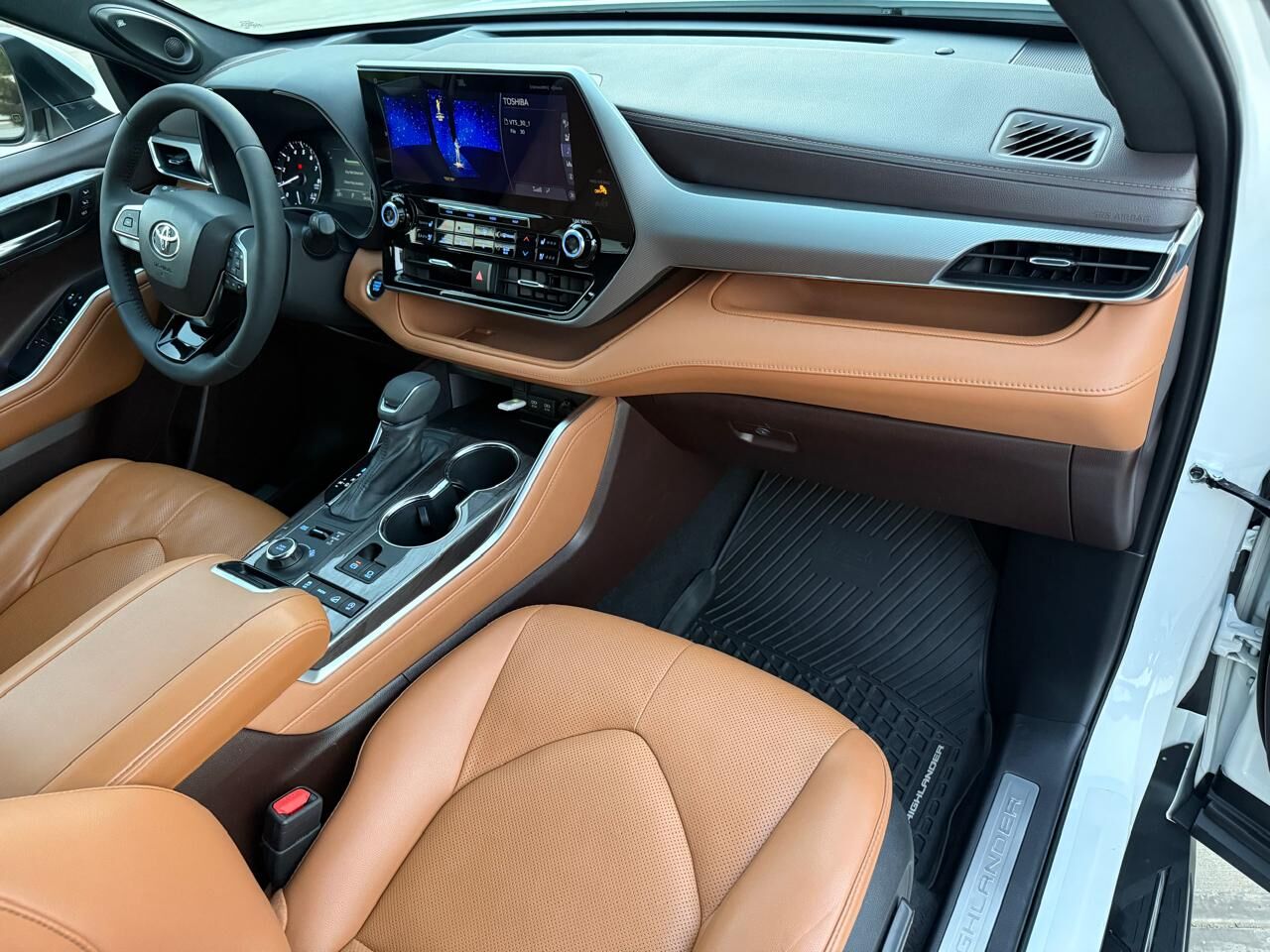 Toyota Highlander 2021 - 915 000 TMT - Ашхабад - img 8