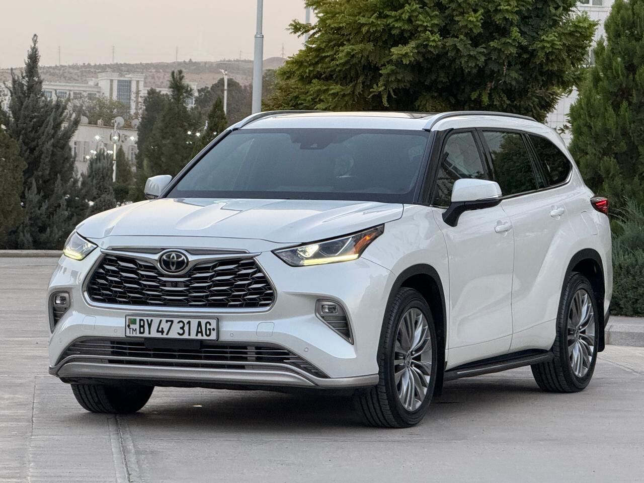 Toyota Highlander 2021 - 915 000 TMT - Ашхабад - img 2