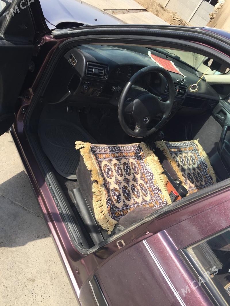 Opel Vectra 1992 - 36 000 TMT - Мары - img 5