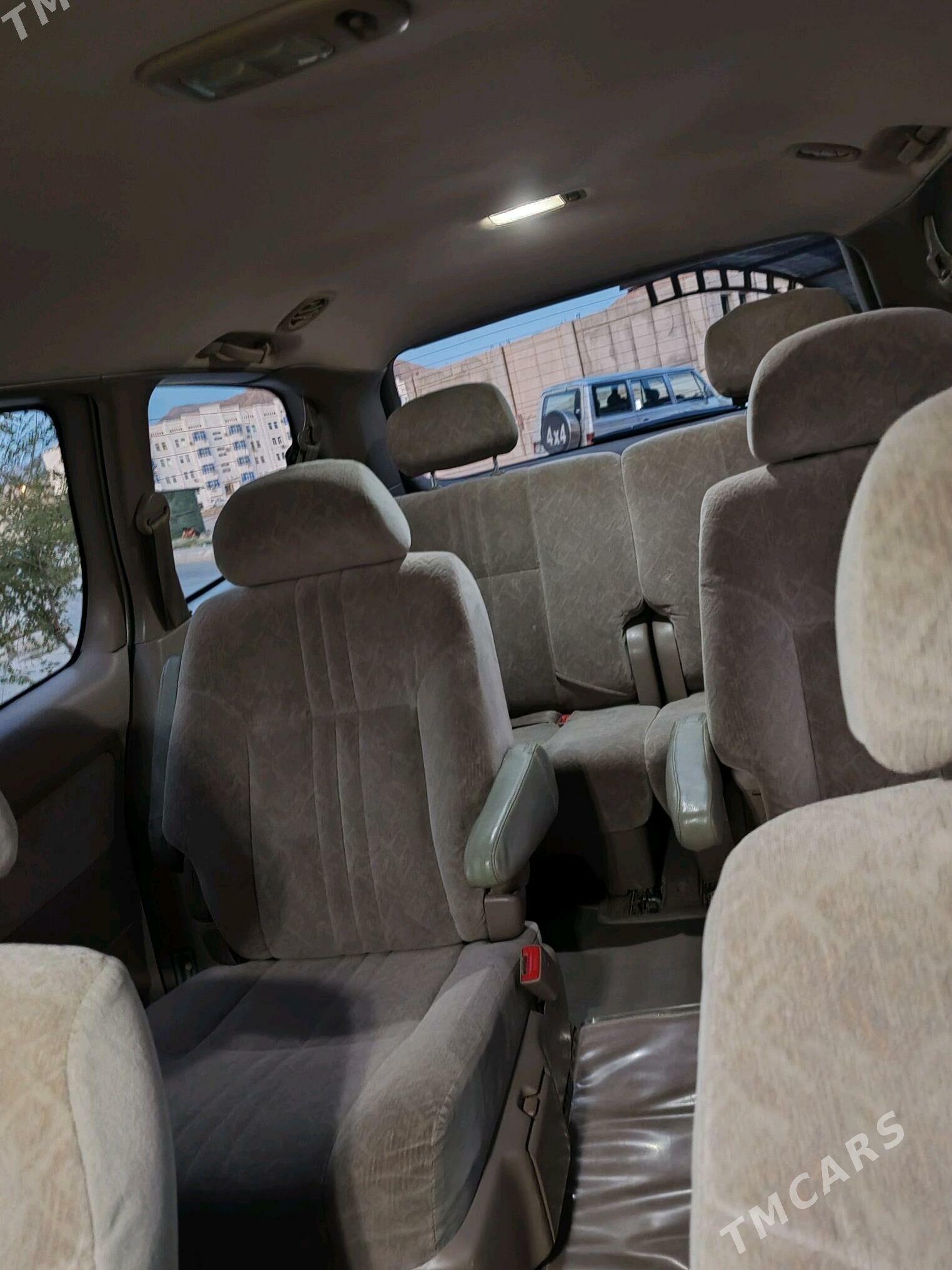 Toyota Sienna 2000 - 165 000 TMT - Балканабат - img 4