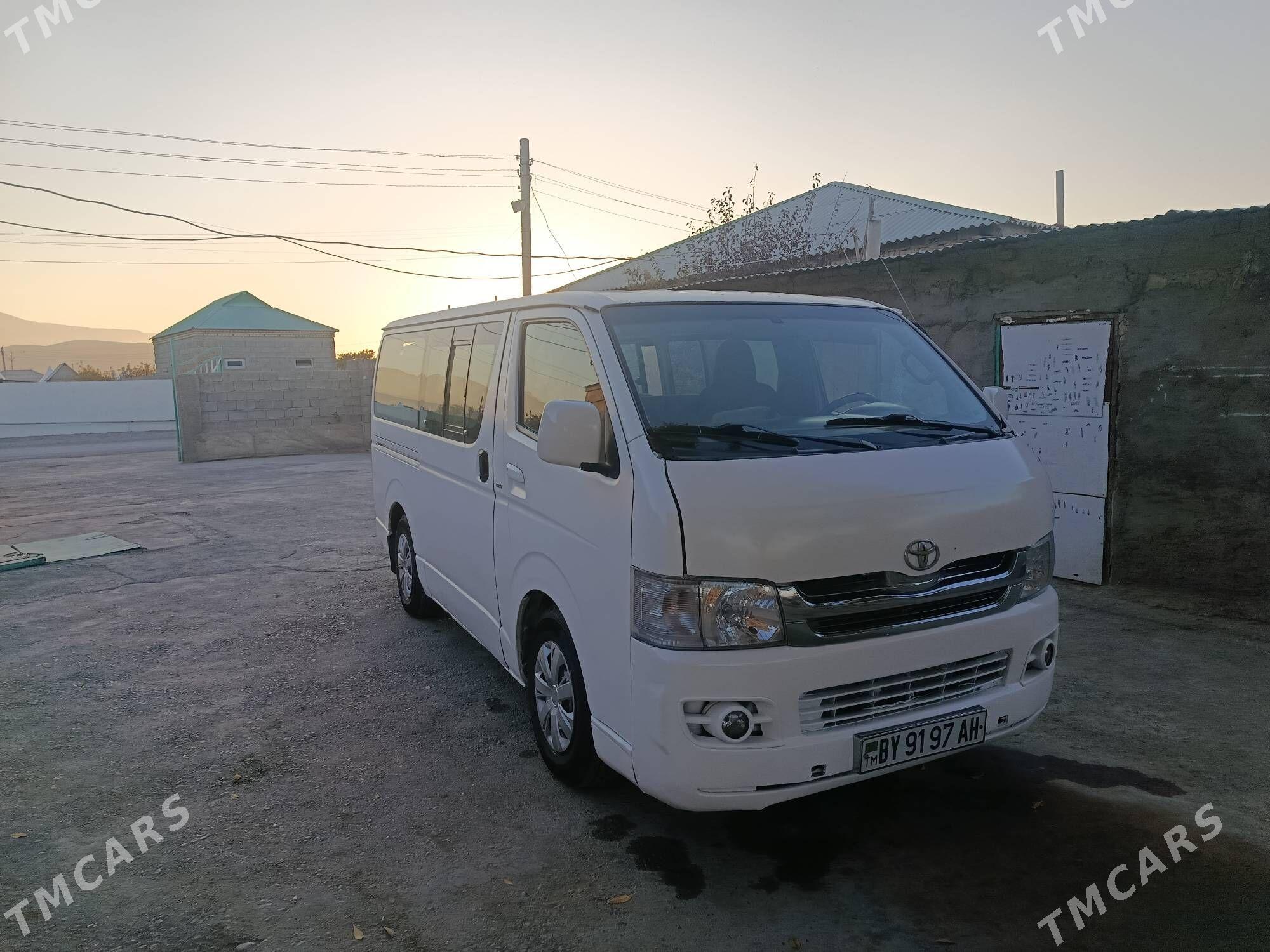 Toyota Hiace 2006 - 220 000 TMT - Gökdepe - img 3