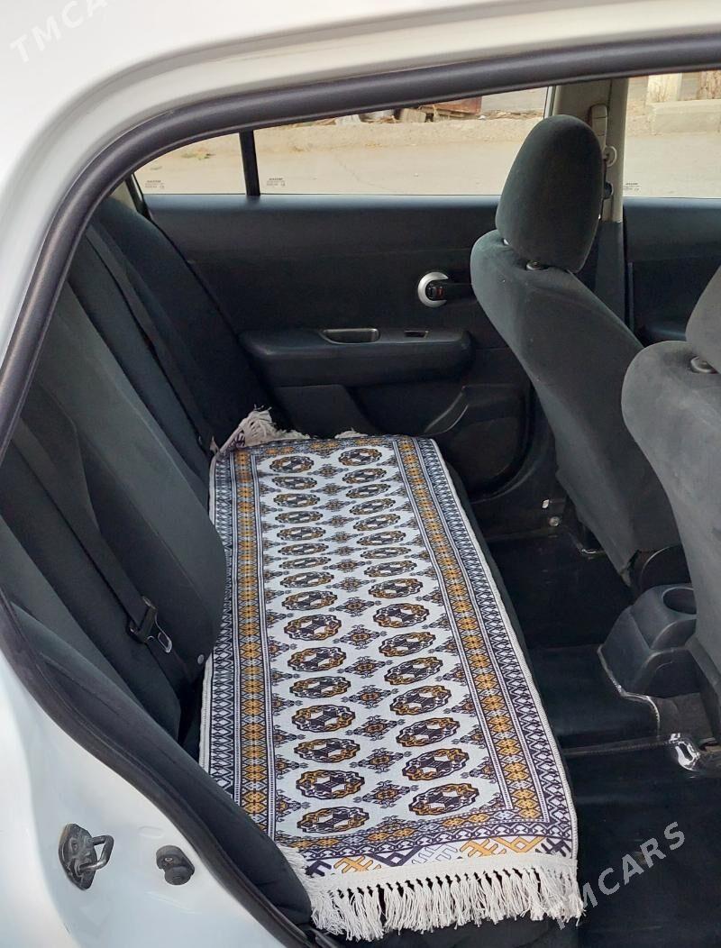 Nissan Versa 2010 - 139 000 TMT - Бузмеин - img 9