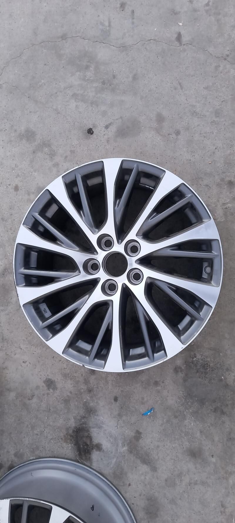 Lexus ES 350 diska r18 8 000 TMT - Гызыларбат - img 1