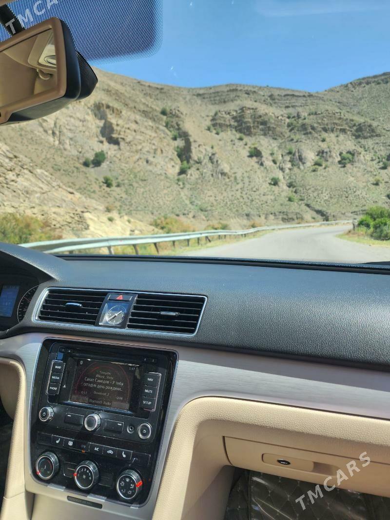 Volkswagen Passat 2013 - 190 000 TMT - Gagarin köç, köne Howa menzili - img 2