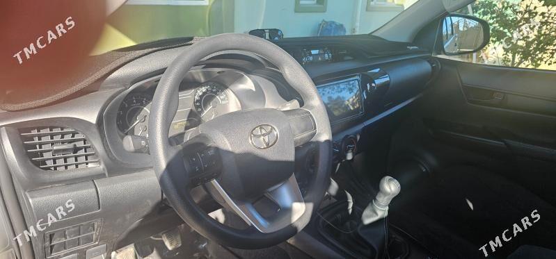 Toyota Hilux 2025 - 600 000 TMT - Хазар - img 4