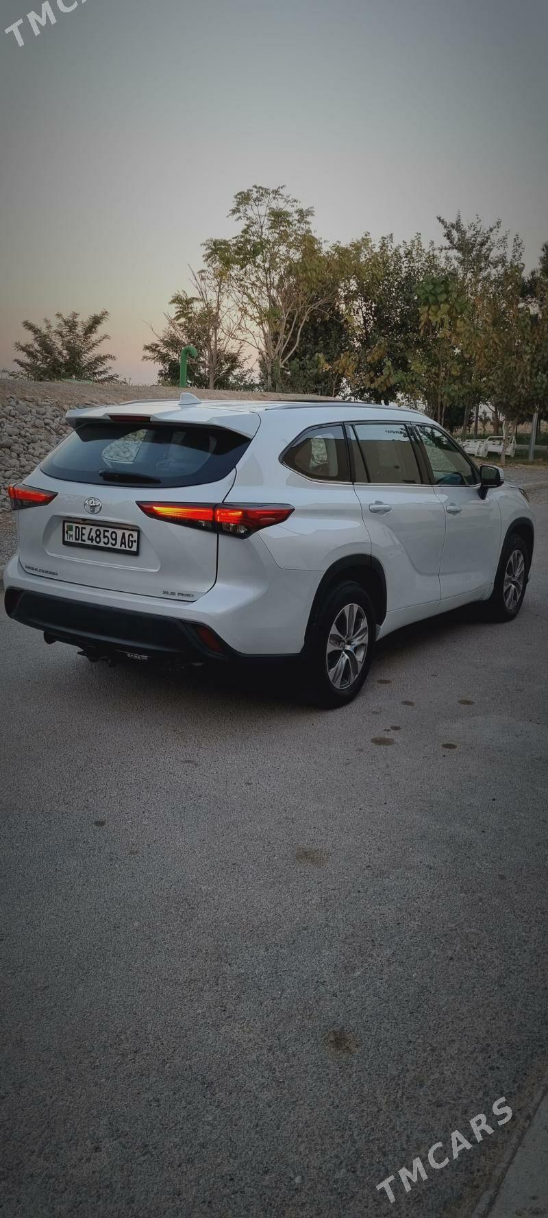 Toyota Highlander 2022 - 590 000 TMT - Ашхабад - img 3