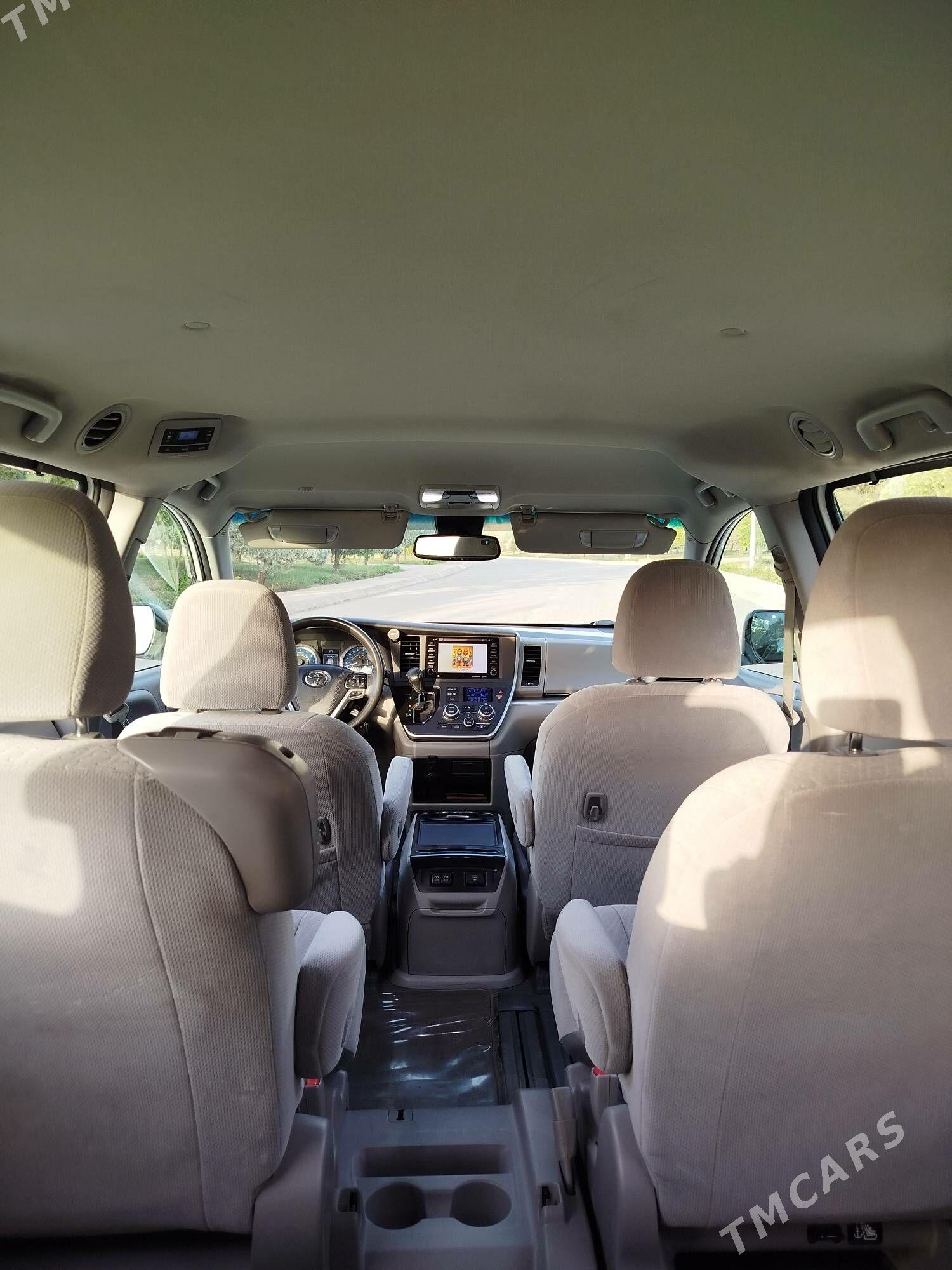 Toyota Sienna 2020 - 385 000 TMT - Ашхабад - img 6