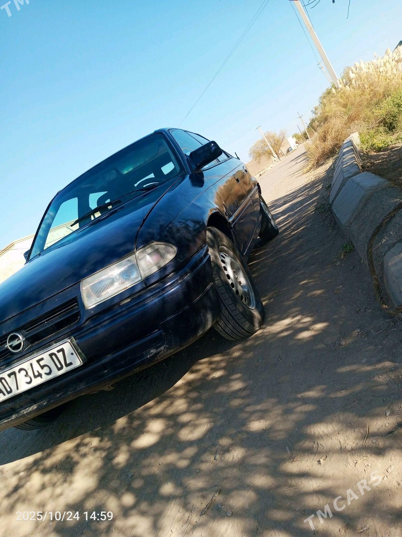 Opel Astra 1993 - 20 000 TMT - Рухубелентский этрап - img 1