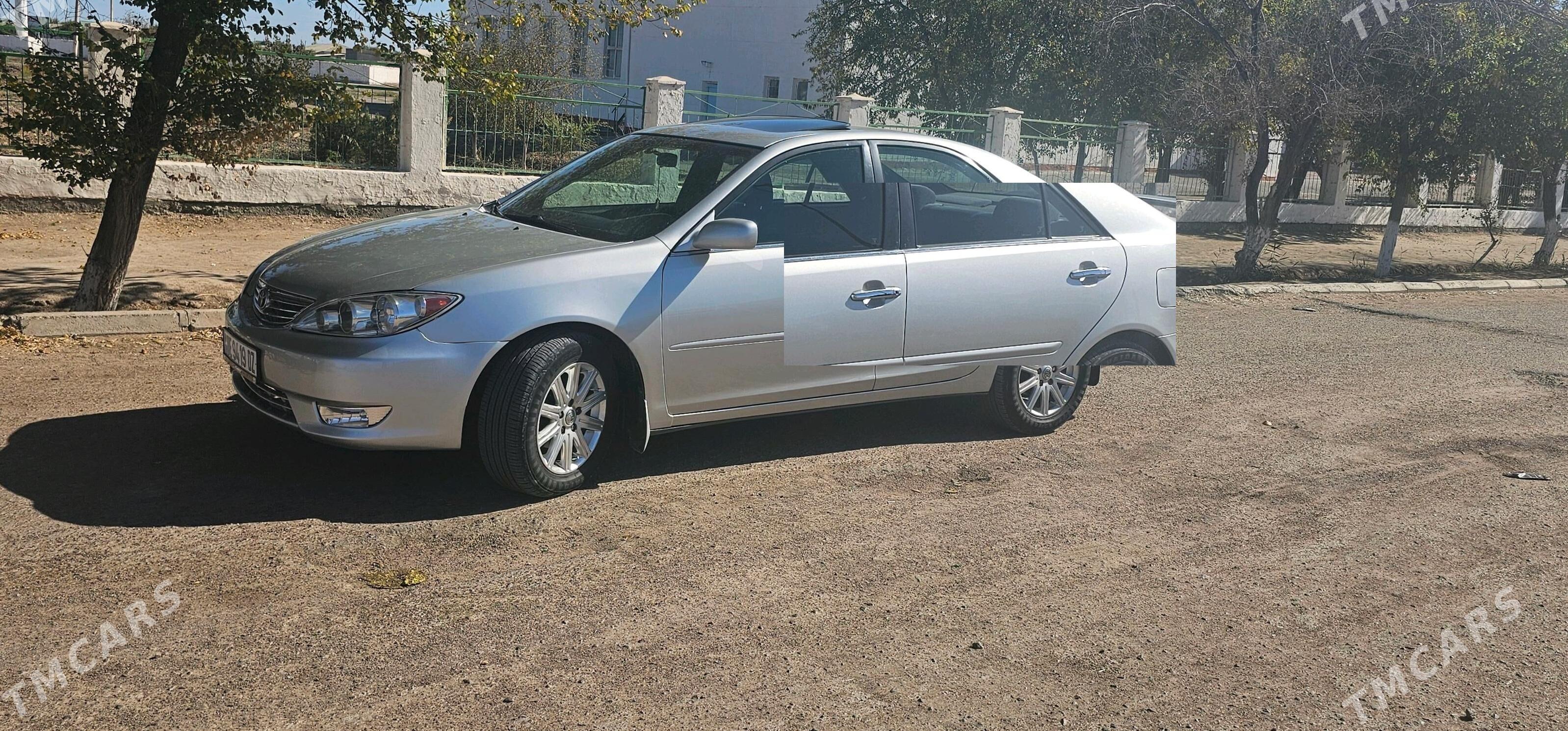 Toyota Camry 2004 - 175 000 TMT - Köneürgenç - img 3