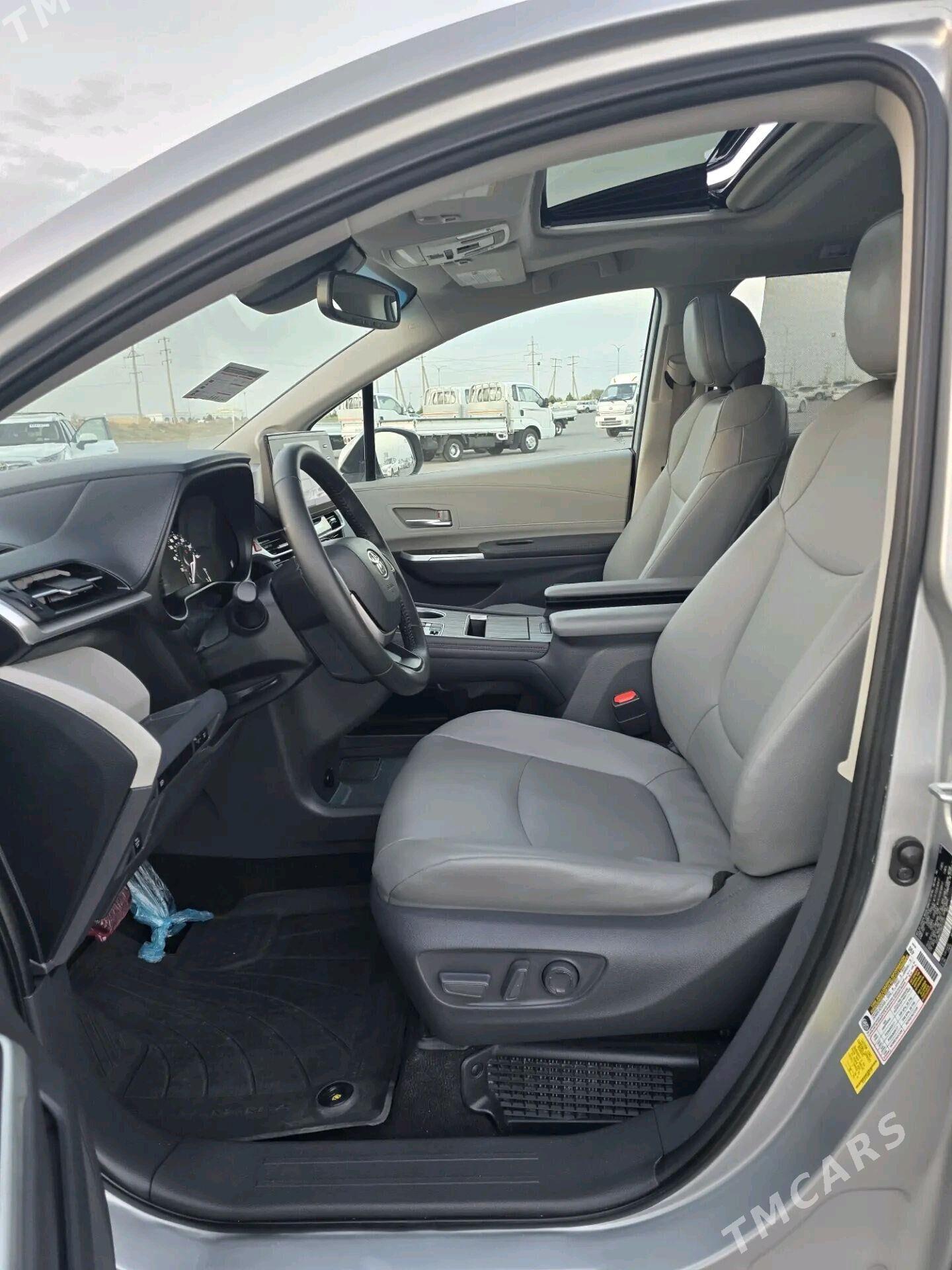 Toyota Sienna 2021 - 530 000 TMT - Daşoguz - img 3